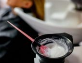 Hair dye application