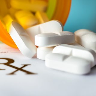 fluoroquinolone antibiotic pills