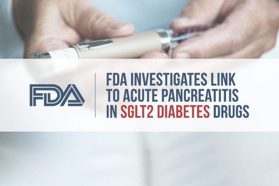 hands holding a diabetes pen