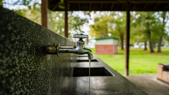 Outdoor water faucet