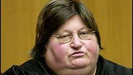 Johnson & Johnson Executives Ordered to Testify in Transvaginal Mesh Lawsuits