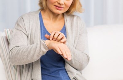 Woman with hand pain